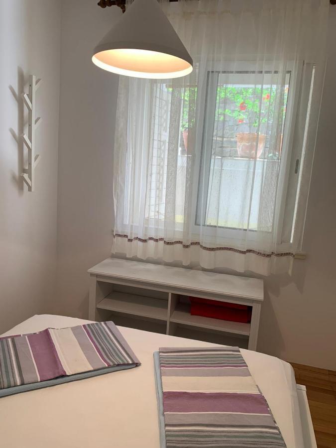 Apartmani "Miso" Подгора Екстер'єр фото