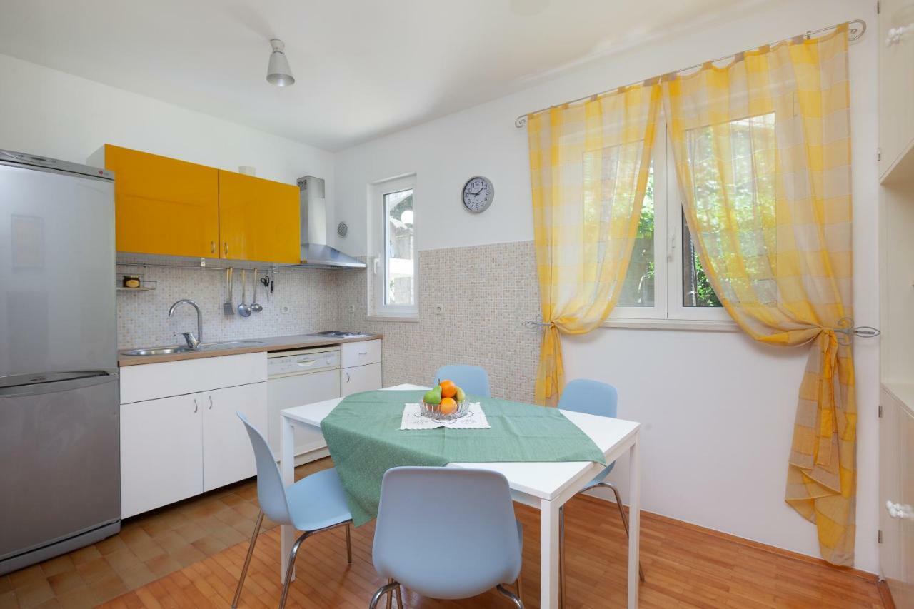 Apartmani "Miso" Подгора Екстер'єр фото