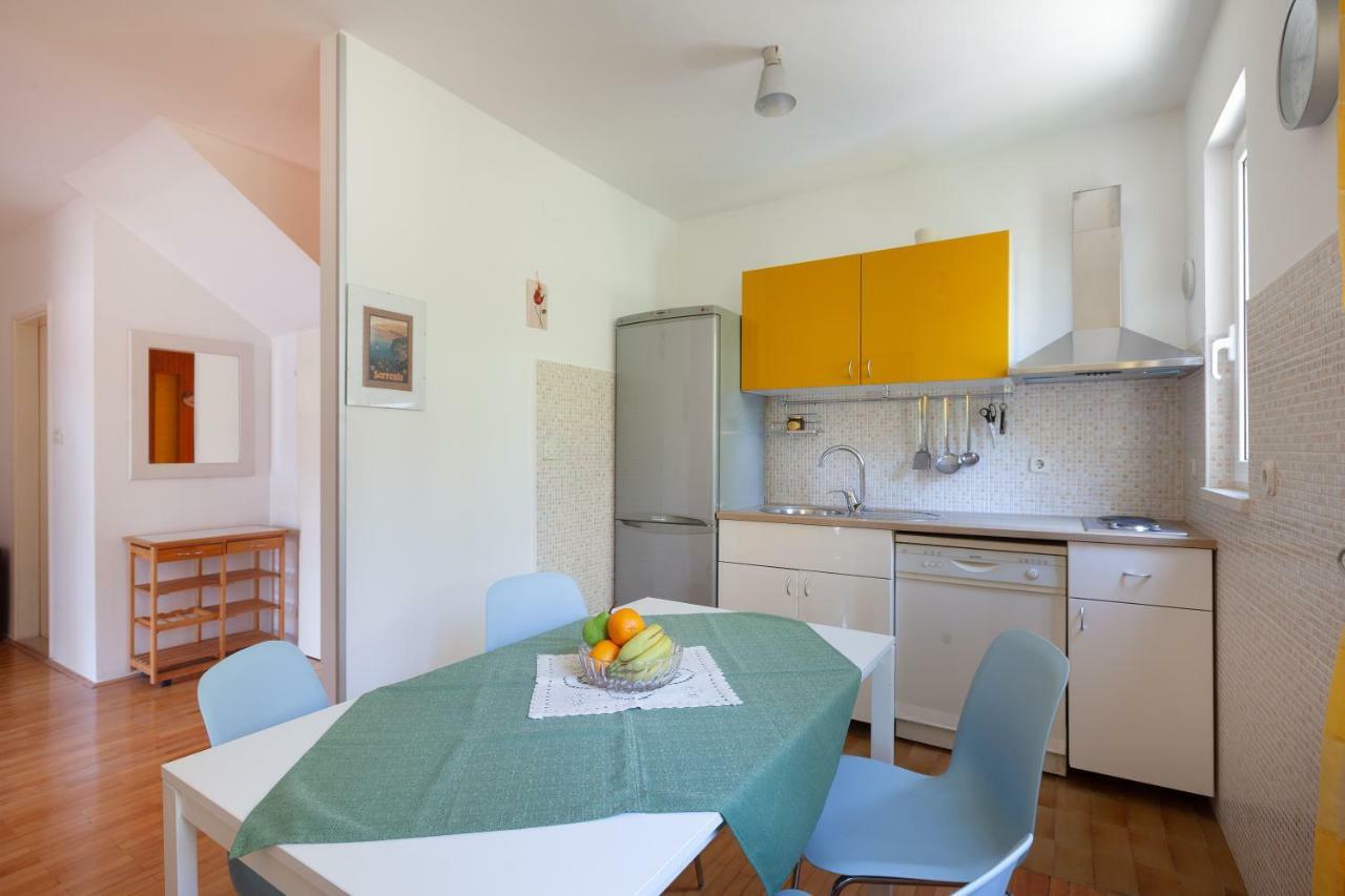 Apartmani "Miso" Подгора Екстер'єр фото