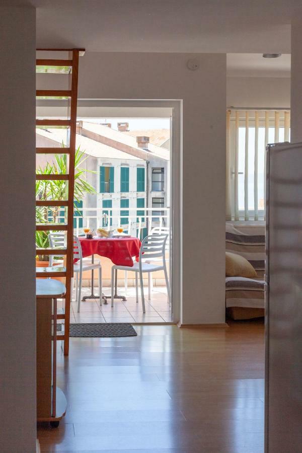 Apartmani "Miso" Подгора Екстер'єр фото